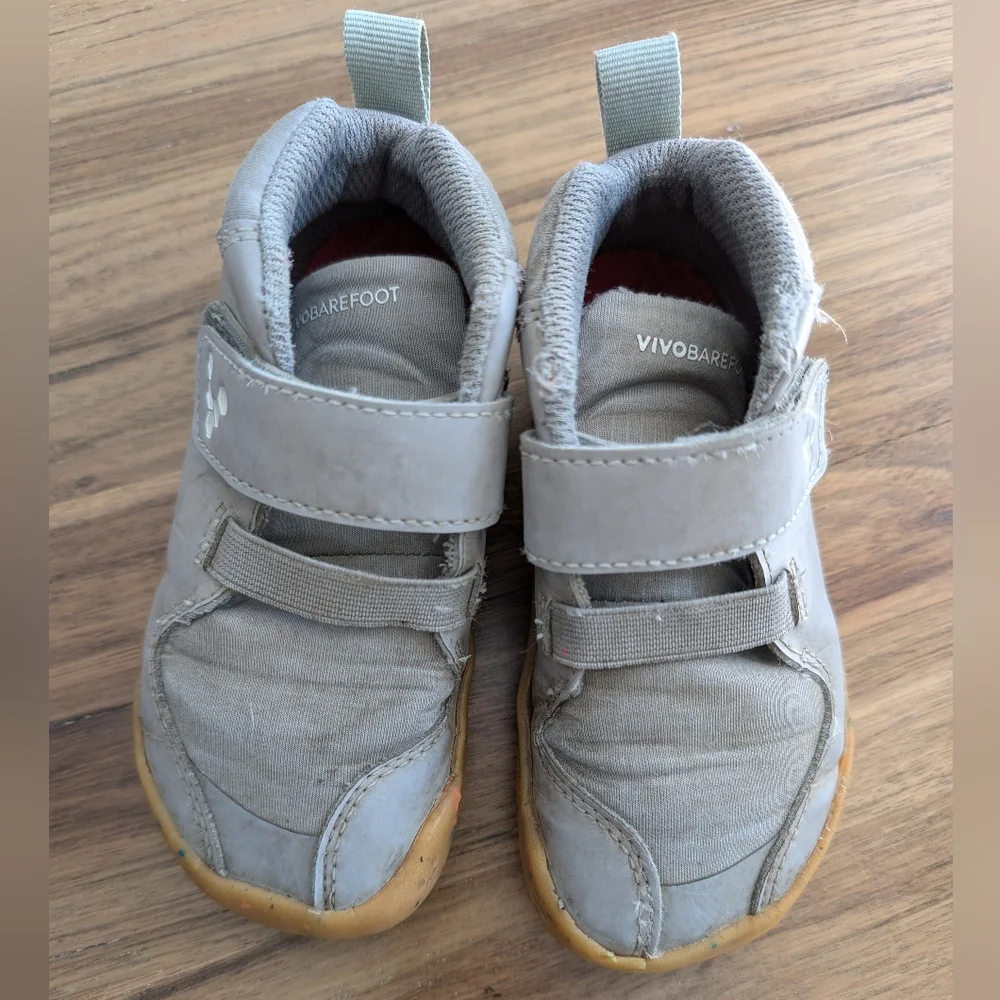 Vivo barefoot Kids Gray Leather Sneakers with Gum Sole - Picture 4 of 6